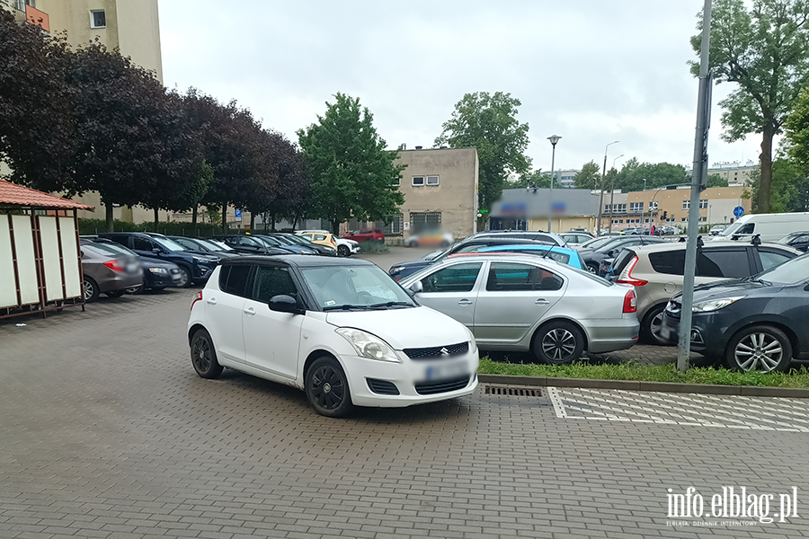Mistrzowie Parkowania w Elbl�gu (cz�� 489), fot. 1