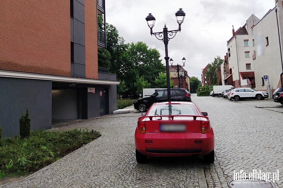Mistrzowie Parkowania w Elbl�gu (cz�� 489), fot. 6