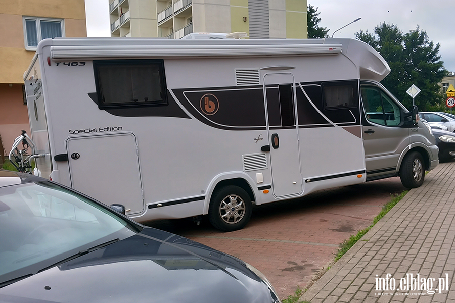 Mistrzowie Parkowania w Elbl�gu (cz�� 490), fot. 2