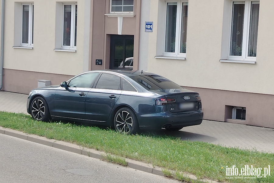 Mistrzowie Parkowania w Elbl�gu (cz�� 490), fot. 3