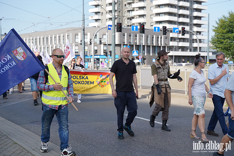 Grzegorz Braun i marsz Polska za Pokojem w Elbl�gu, fot. 22