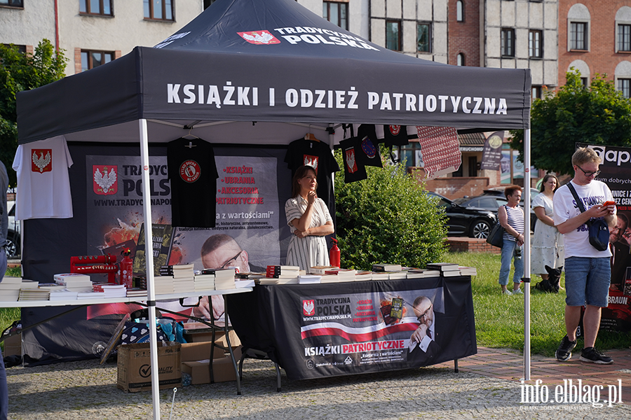 Grzegorz Braun i marsz Polska za Pokojem w Elbl�gu, fot. 52