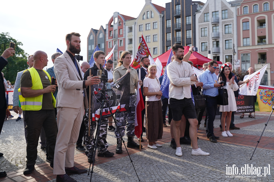 Grzegorz Braun i marsz Polska za Pokojem w Elbl�gu, fot. 58