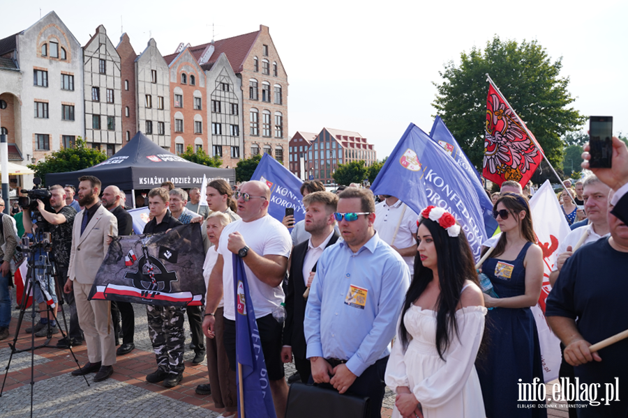 Grzegorz Braun i marsz Polska za Pokojem w Elbl�gu, fot. 59