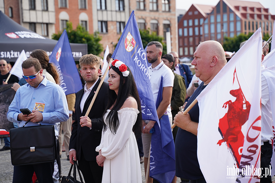 Grzegorz Braun i marsz Polska za Pokojem w Elbl�gu, fot. 77