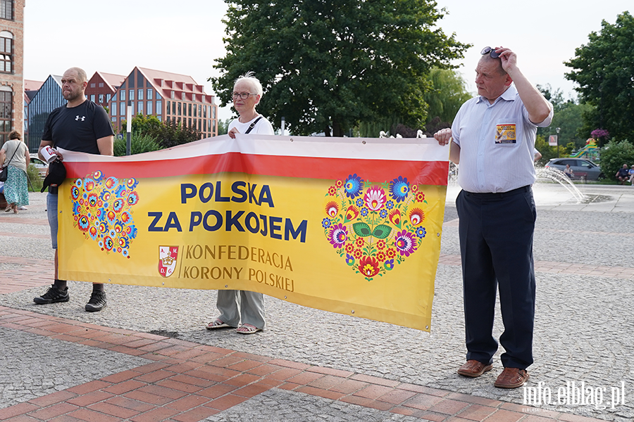 Grzegorz Braun i marsz Polska za Pokojem w Elbl�gu, fot. 80