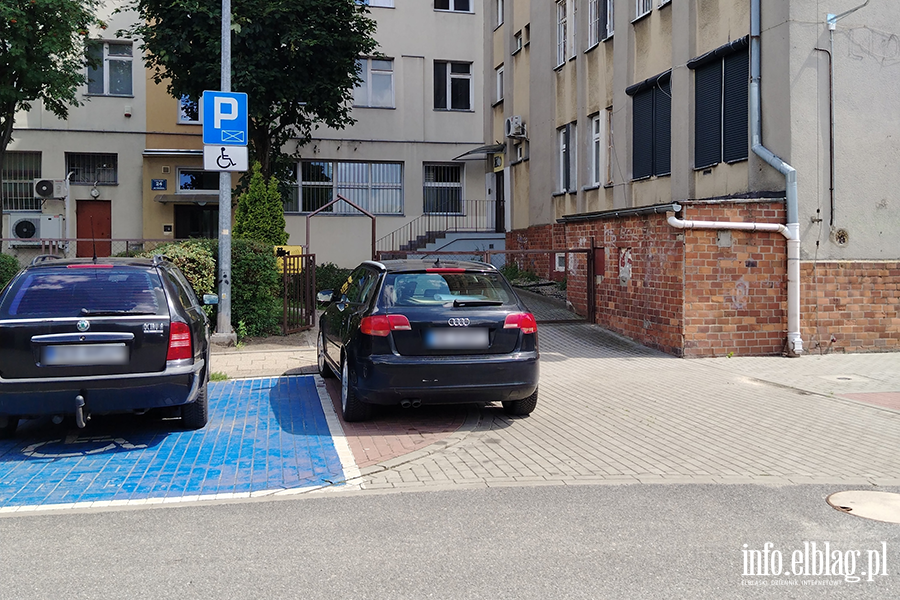 Mistrzowie Parkowania w Elbl�gu (cz�� 492), fot. 1