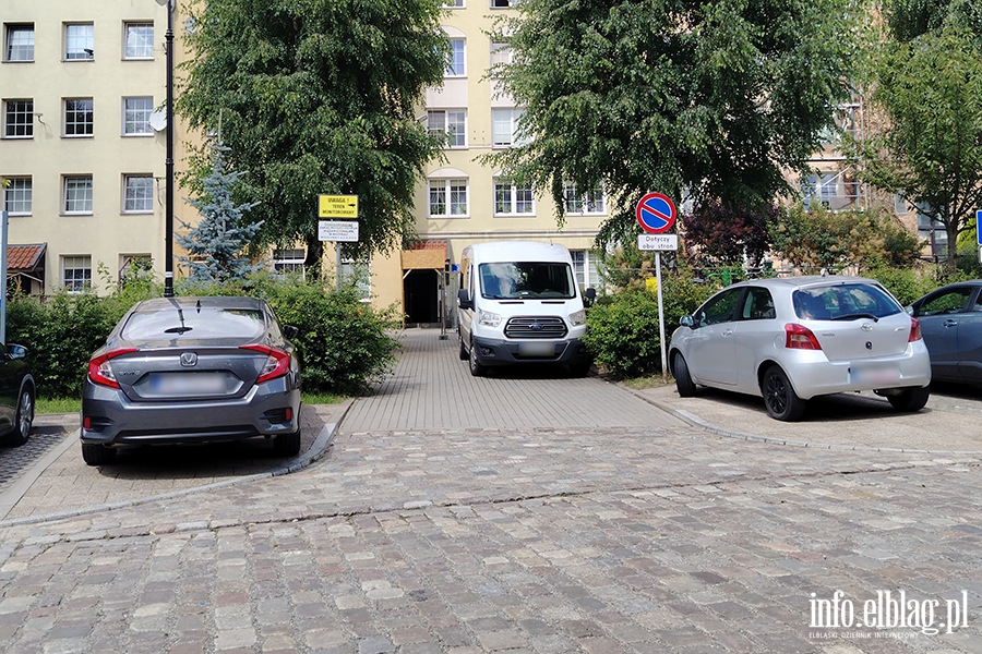 Mistrzowie Parkowania w Elbl�gu (cz�� 492), fot. 4
