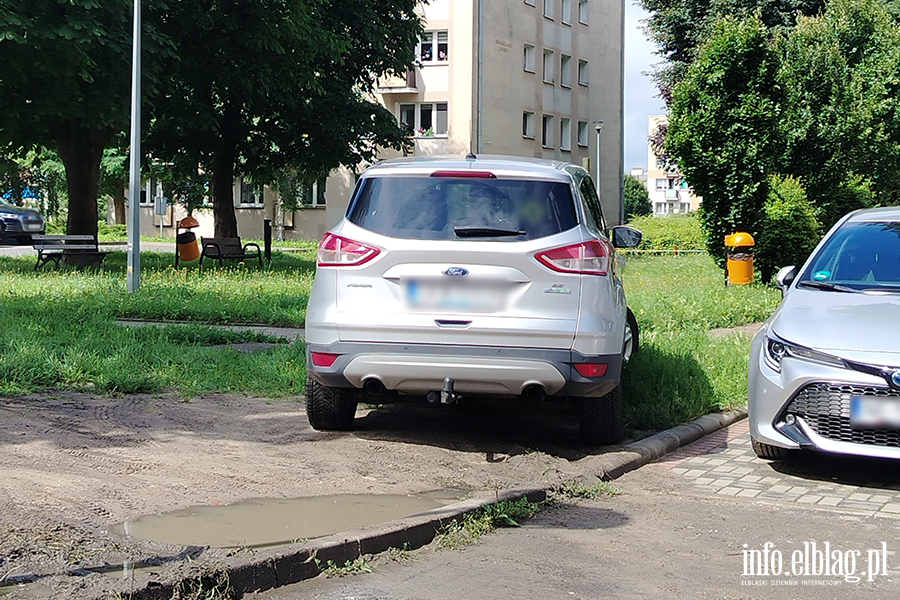 Mistrzowie Parkowania w Elbl�gu (cz�� 493), fot. 3