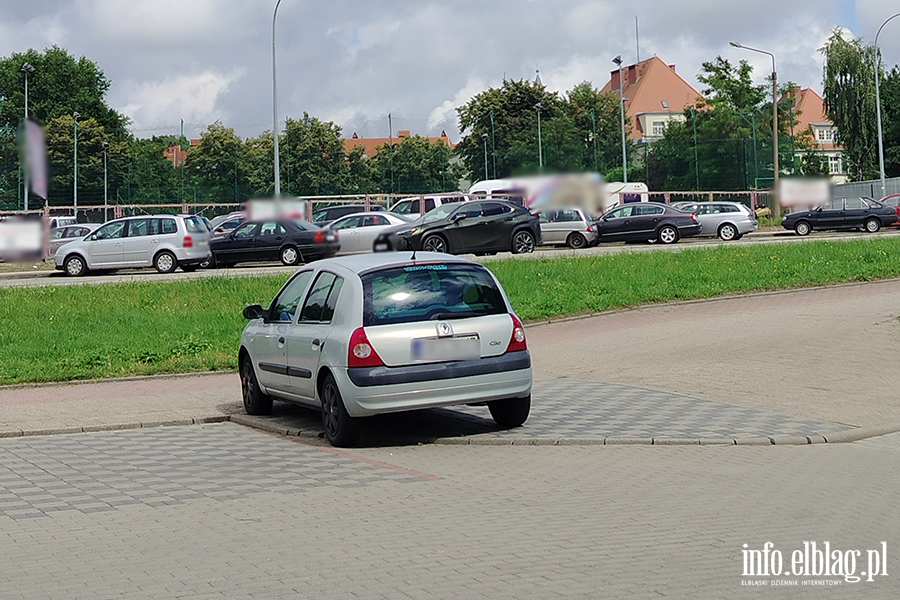 Mistrzowie Parkowania w Elbl�gu (cz�� 493), fot. 9