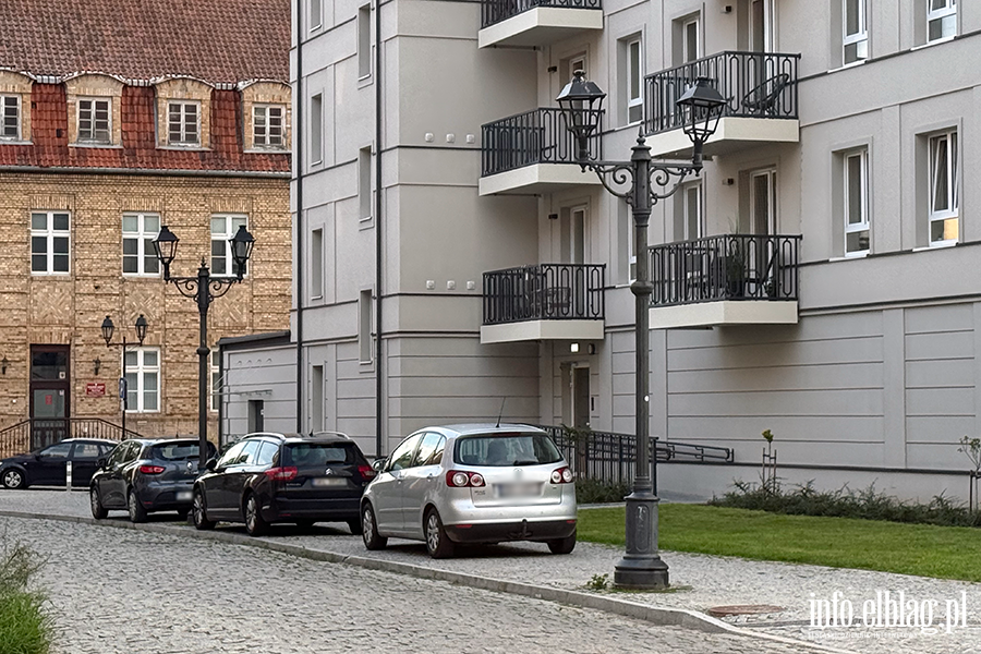 Mistrzowie Parkowania w Elbl�gu (cz�� 494), fot. 2