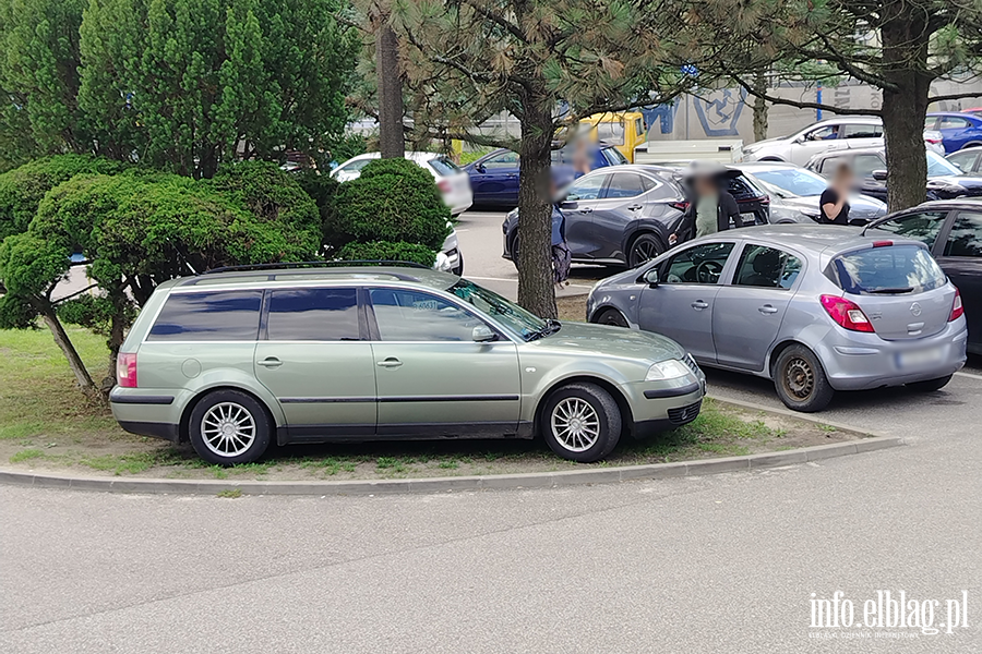 Mistrzowie Parkowania w Elbl�gu (cz�� 494), fot. 8