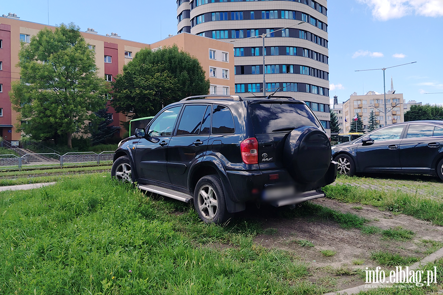 Mistrzowie Parkowania w Elbl�gu (cz�� 494), fot. 11