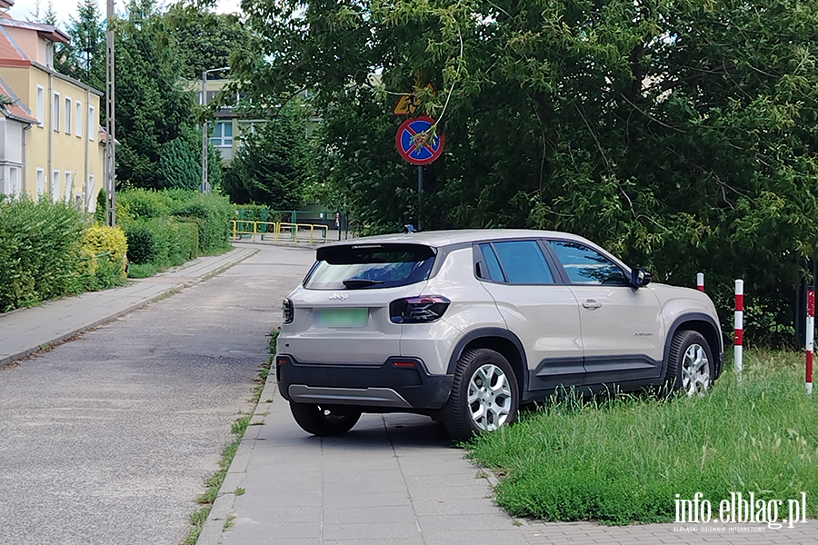 Mistrzowie Parkowania w Elbl�gu (cz�� 494), fot. 12