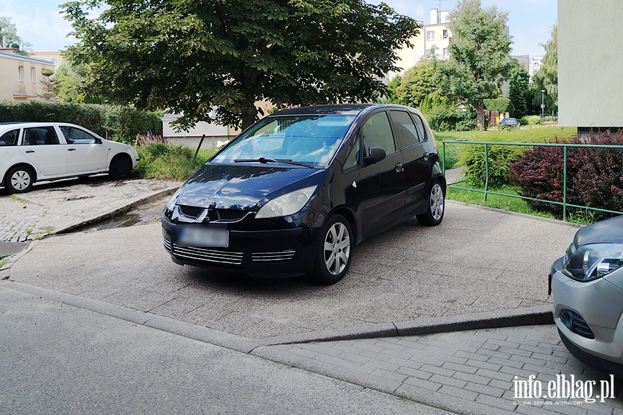 Mistrzowie Parkowania w Elbl�gu (cz�� 497), fot. 12