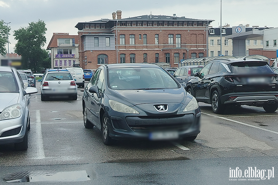 Mistrzowie Parkowania w Elbl�gu (cz�� 498), fot. 5