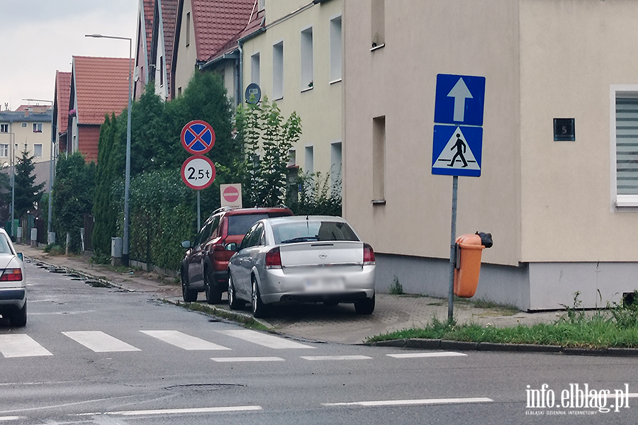 Mistrzowie Parkowania w Elbl�gu (cz�� 498), fot. 6