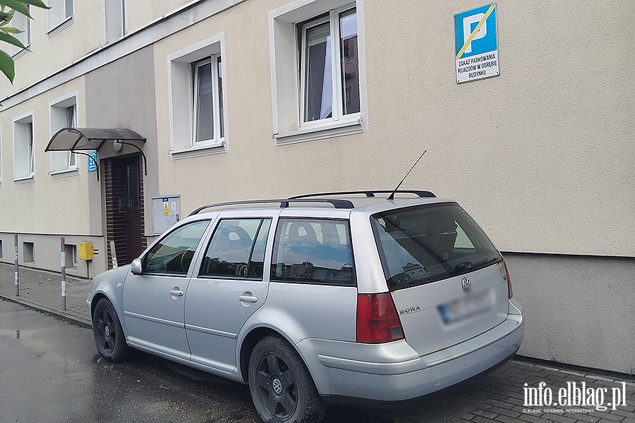 Mistrzowie Parkowania w Elbl�gu (cz�� 498), fot. 7