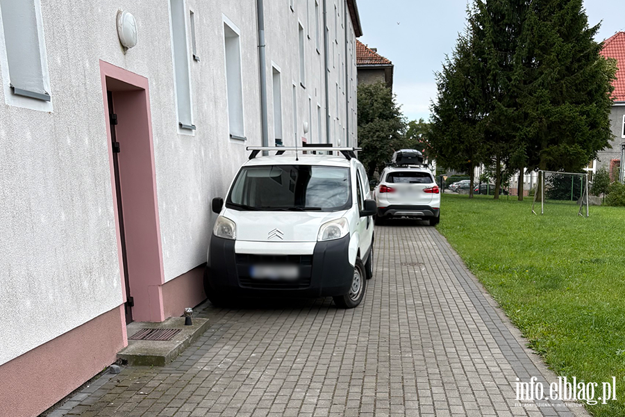 Mistrzowie Parkowania w Elbl�gu (cz�� 499), fot. 6