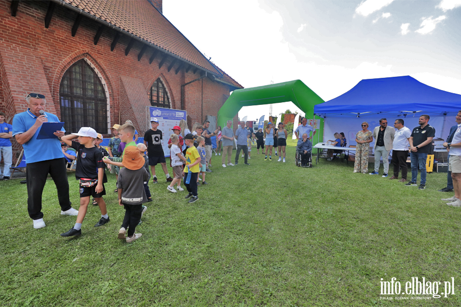 Dzieci pr�bowa�y swoich si� w lekkoatletyce (zdj�cia!), fot. 1