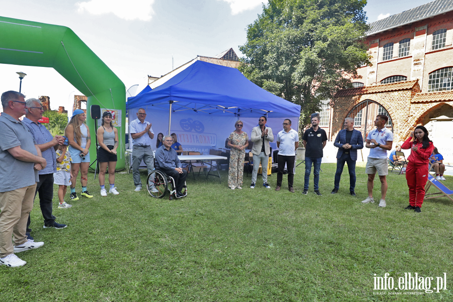 Dzieci pr�bowa�y swoich si� w lekkoatletyce (zdj�cia!), fot. 4