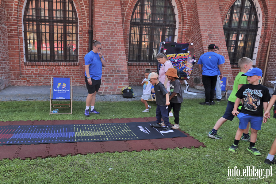Dzieci pr�bowa�y swoich si� w lekkoatletyce (zdj�cia!), fot. 12