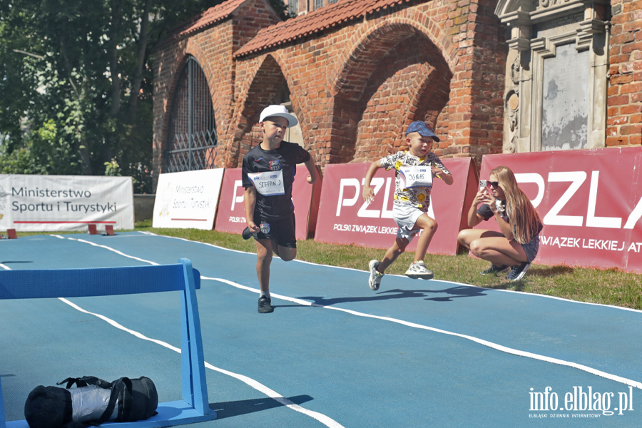 Dzieci pr�bowa�y swoich si� w lekkoatletyce (zdj�cia!), fot. 21