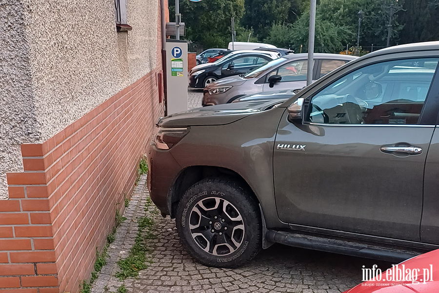 Mistrzowie Parkowania w Elbl�gu (cz�� 501), fot. 4