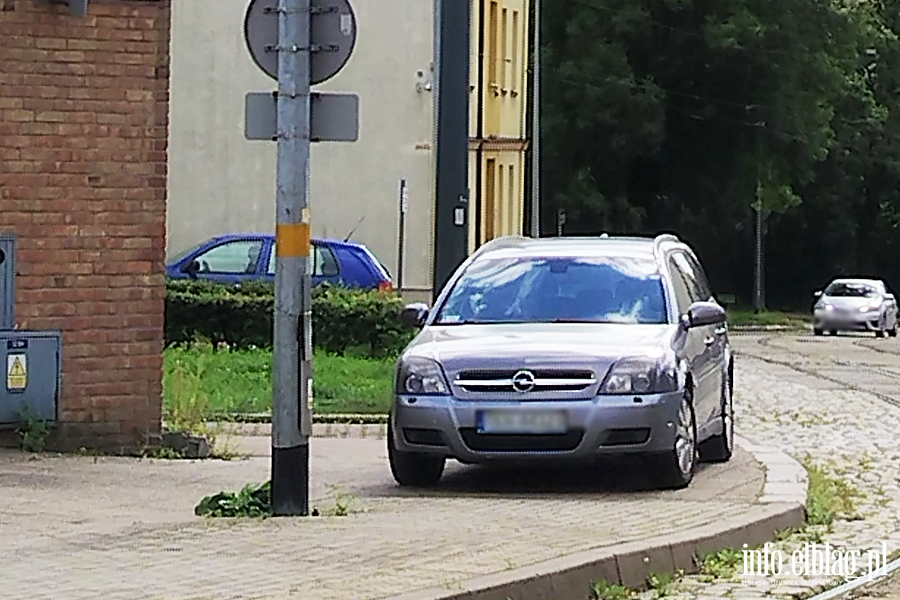 Mistrzowie Parkowania w Elbl�gu (cz�� 502), fot. 3