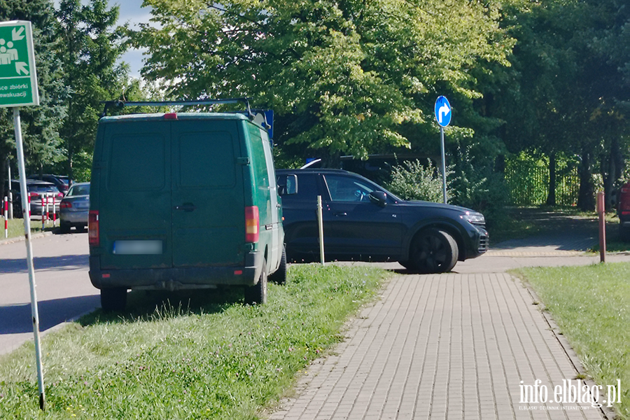 Mistrzowie Parkowania w Elbl�gu (cz�� 502), fot. 9
