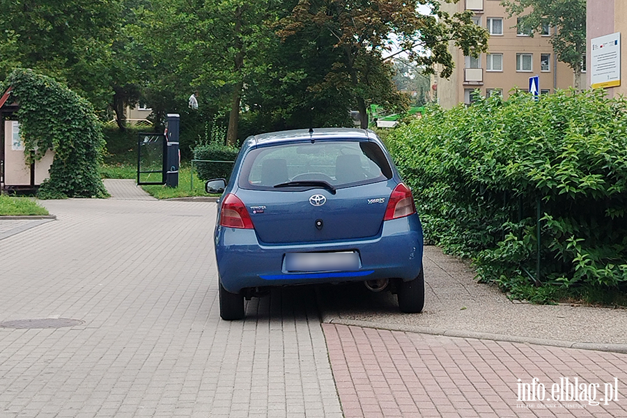 Mistrzowie Parkowania w Elbl�gu (cz�� 503), fot. 10