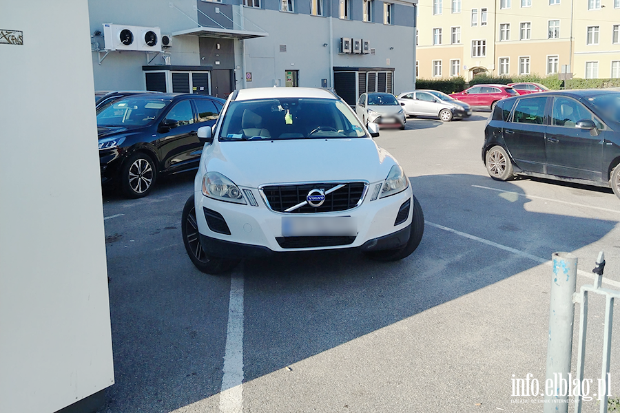 Mistrzowie Parkowania w Elbl�gu (cz�� 504), fot. 11