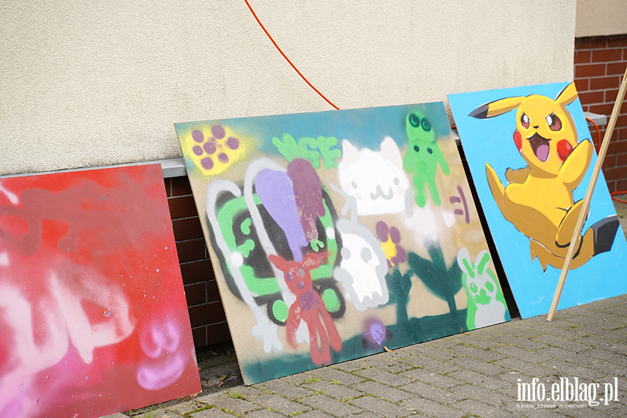 Gra w klasy, gum� i wsp�lna zabawa. Piknik na Zatorzu, fot. 2