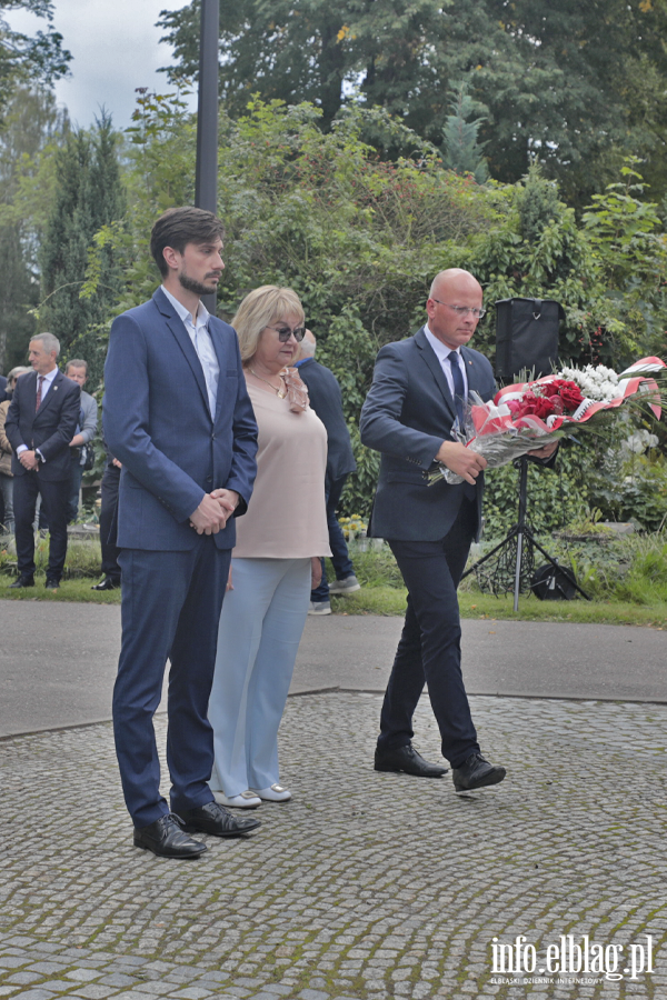 87. rocznica wybuchu II wojny �wiatowej. Elbl�g uczci� pami�� ofiar (zdj�cia!), fot. 23