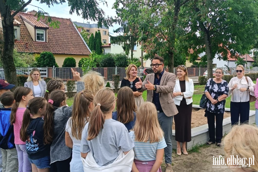 Si�ownia plenerowa przy SP 9 i plac zabawy przy SP 18 oficjalnie otwarte!, fot. 13
