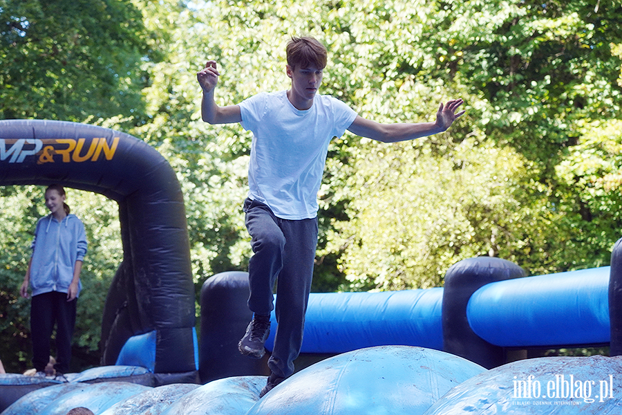 Ba�antarnia zamieni�a si� w tor przeszk�d. Jump&Run za nami, fot. 54