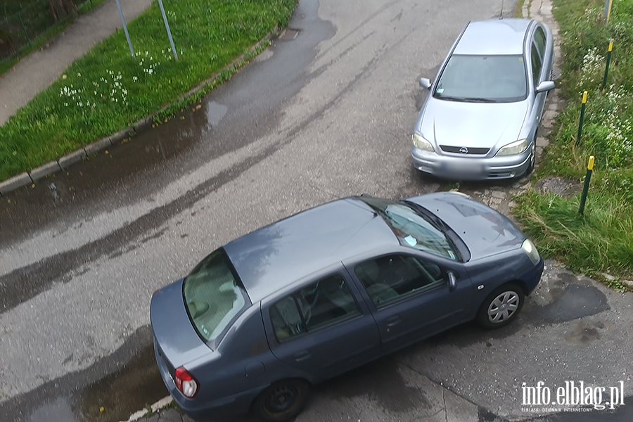 Mistrzowie Parkowania w Elbl�gu (cz�� 506), fot. 1