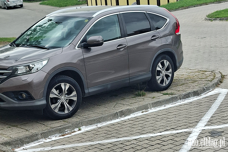 Mistrzowie Parkowania w Elbl�gu (cz�� 506), fot. 3