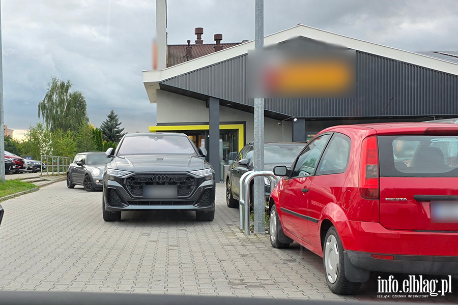 Mistrzowie Parkowania w Elbl�gu (cz�� 506), fot. 4