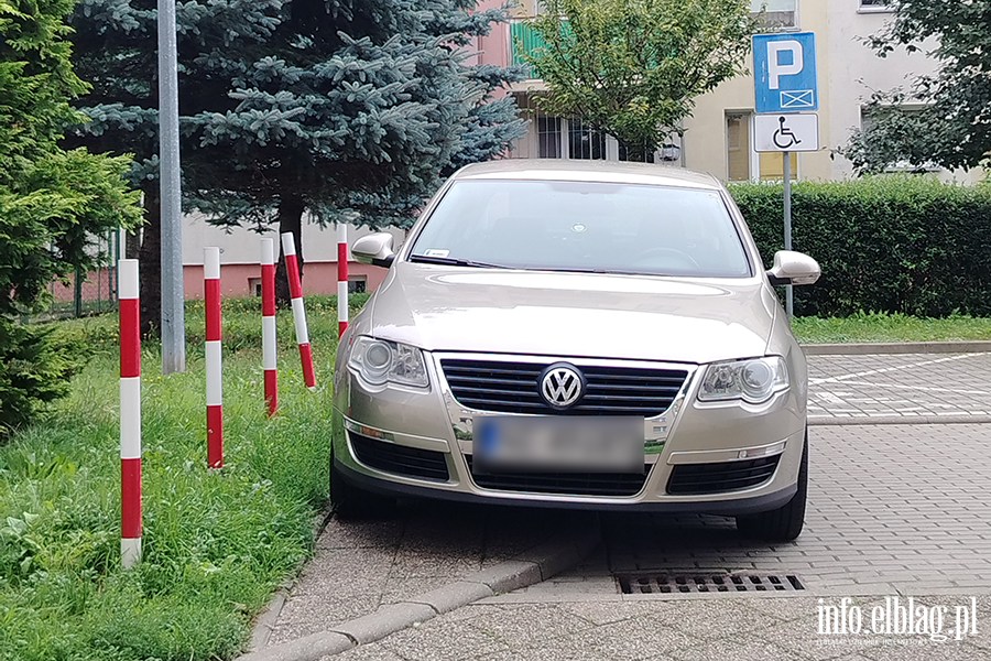 Mistrzowie Parkowania w Elbl�gu (cz�� 506), fot. 7