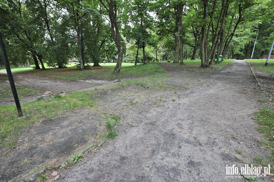 Elbl��anie zadecyduj�, czy Park Modrzewie przejdzie modernizacj�. Inwestycj� wyceniono na 770 tys. z�, fot. 9