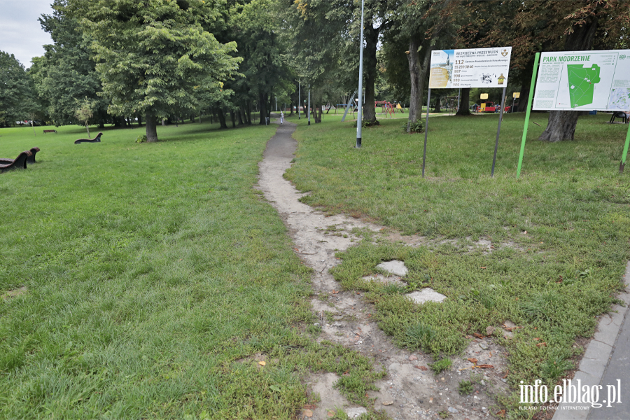 Elbl��anie zadecyduj�, czy Park Modrzewie przejdzie modernizacj�. Inwestycj� wyceniono na 770 tys. z�, fot. 10