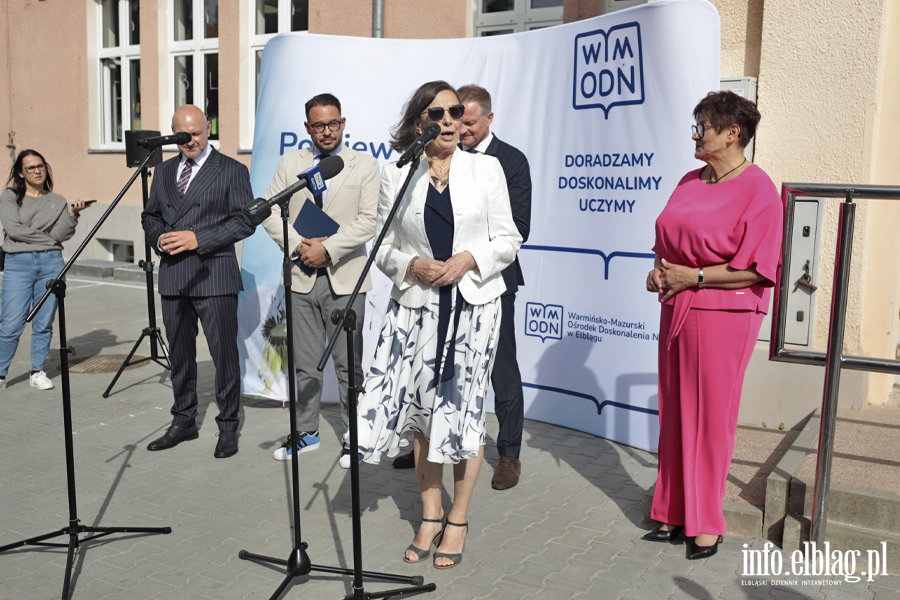 Otwarcie Biblioteki przy Saper�w 14F, fot. 4