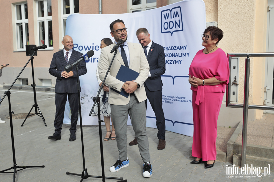 Otwarcie Biblioteki przy Saper�w 14F, fot. 6