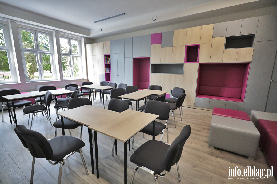 Otwarcie Biblioteki przy Saper�w 14F, fot. 12