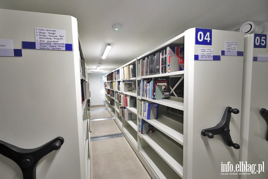 Otwarcie Biblioteki przy Saper�w 14F, fot. 16