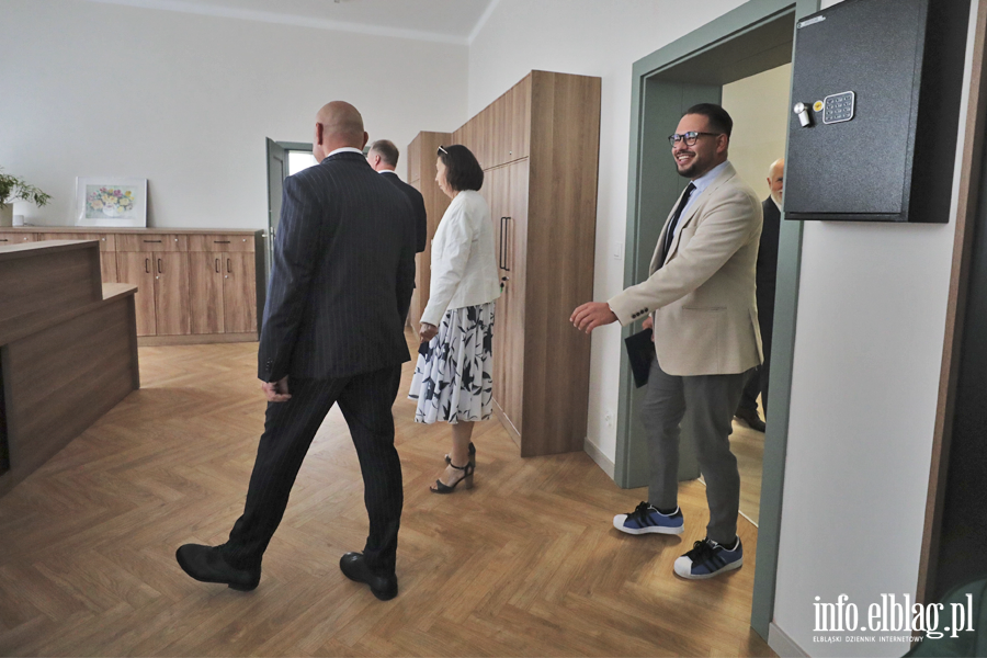 Otwarcie Biblioteki przy Saper�w 14F, fot. 18