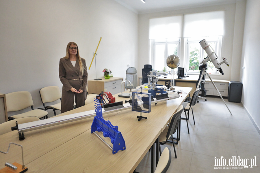 Otwarcie Biblioteki przy Saper�w 14F, fot. 19