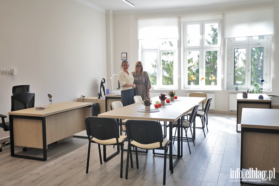 Otwarcie Biblioteki przy Saper�w 14F, fot. 23