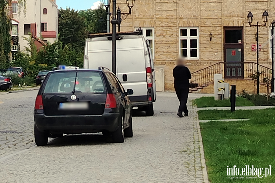 Mistrzowie Parkowania w Elbl�gu (cz�� 507), fot. 5